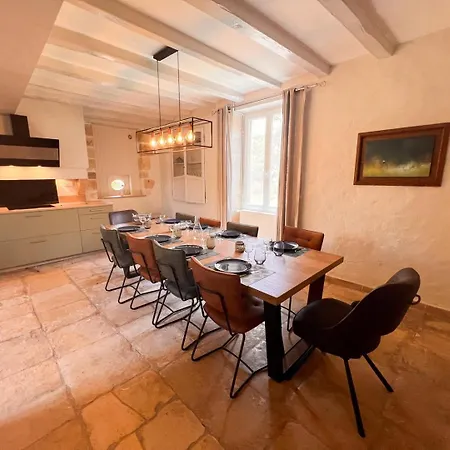 Holiday home De Charme Au Bal Des Hirondelles Classe 5* *